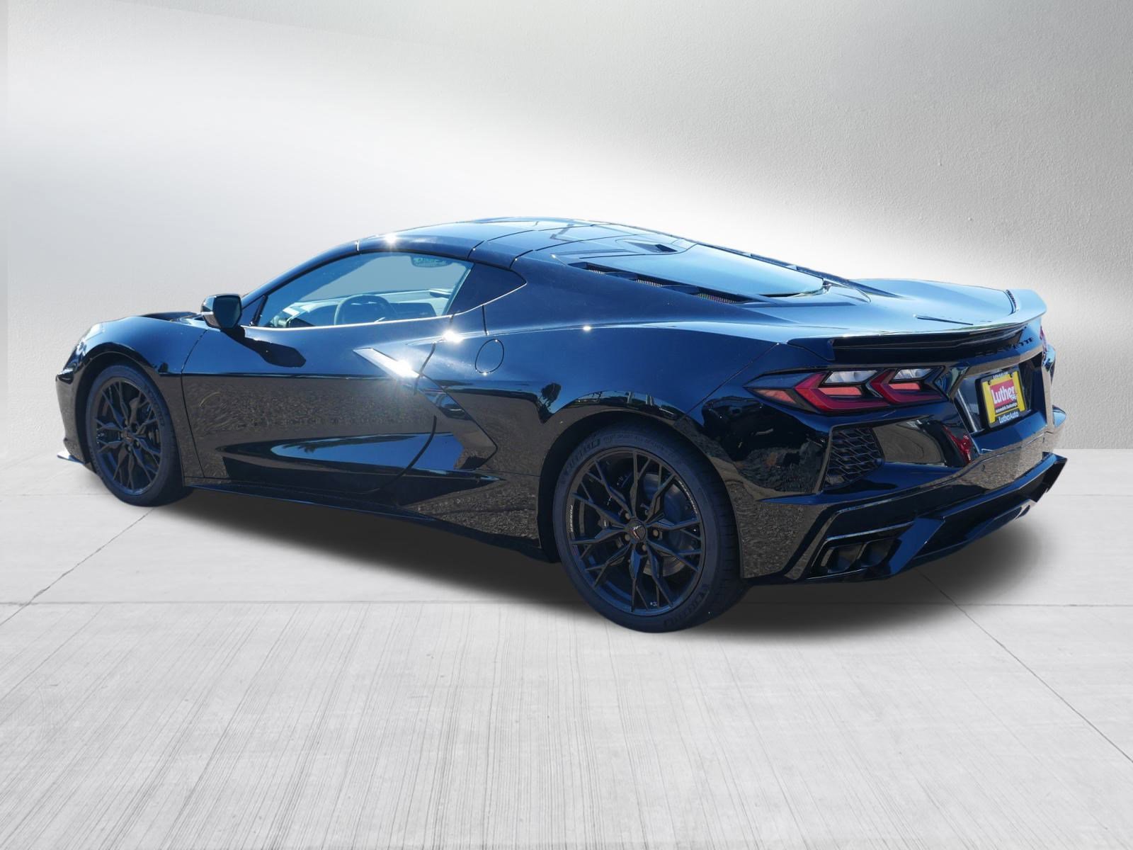 2026 Chevrolet Corvette Stingray 2LT photo 2