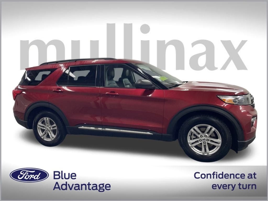 2023 Ford Explorer XLT photo 2