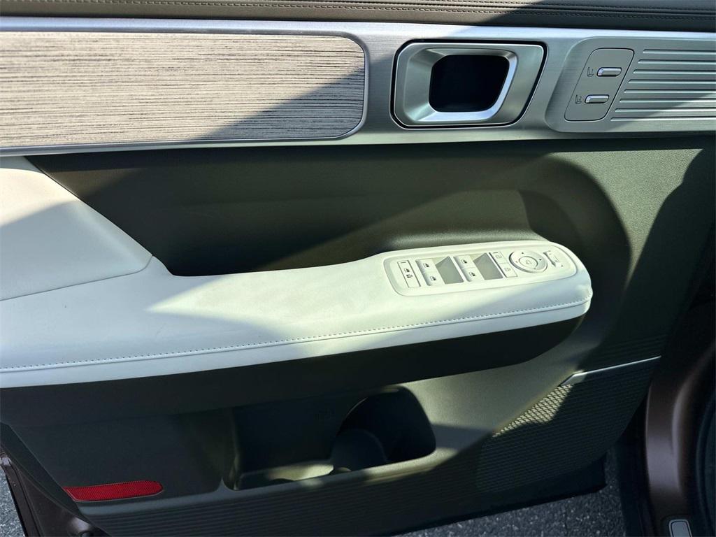 2025 Hyundai Santa Fe Calligraphy photo 23