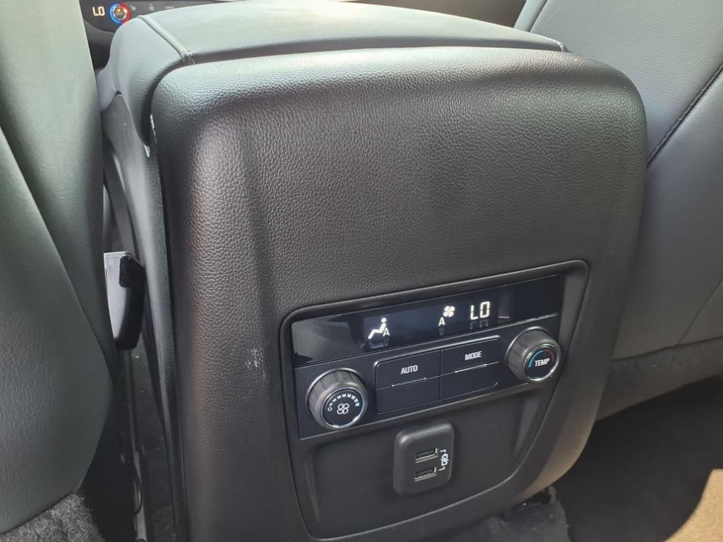 2022 Buick Enclave Essence photo 12