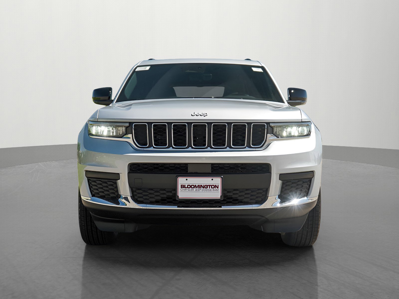 2025 Jeep Grand Cherokee Laredo X photo 2