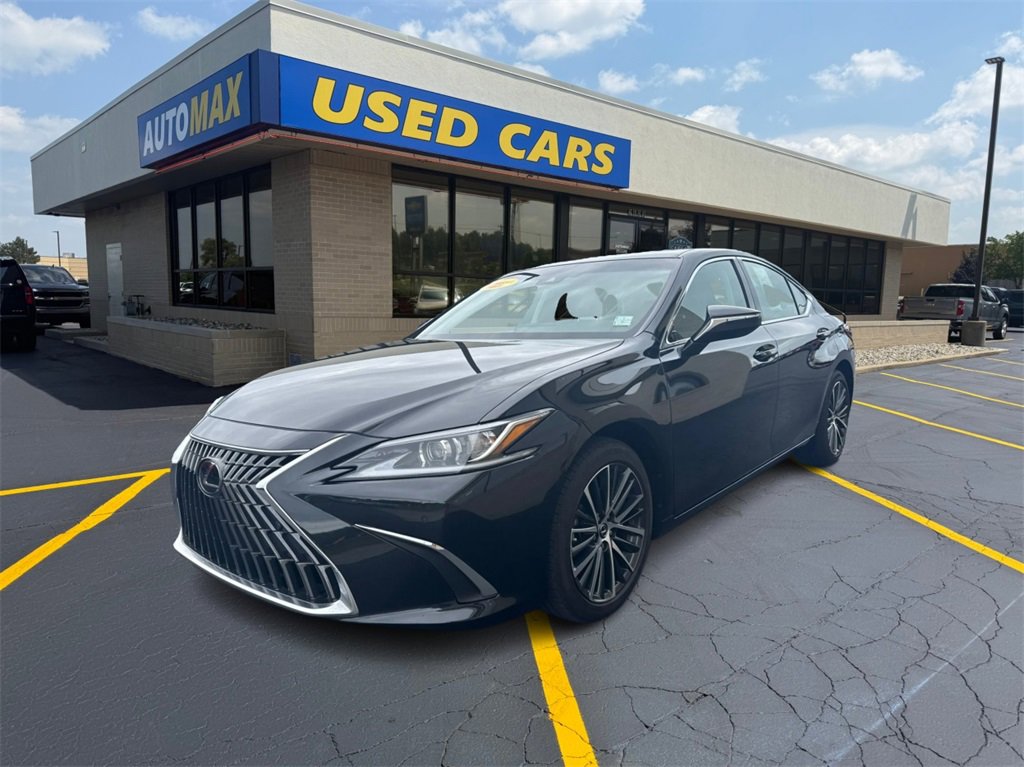2023 Lexus ES 350's photo