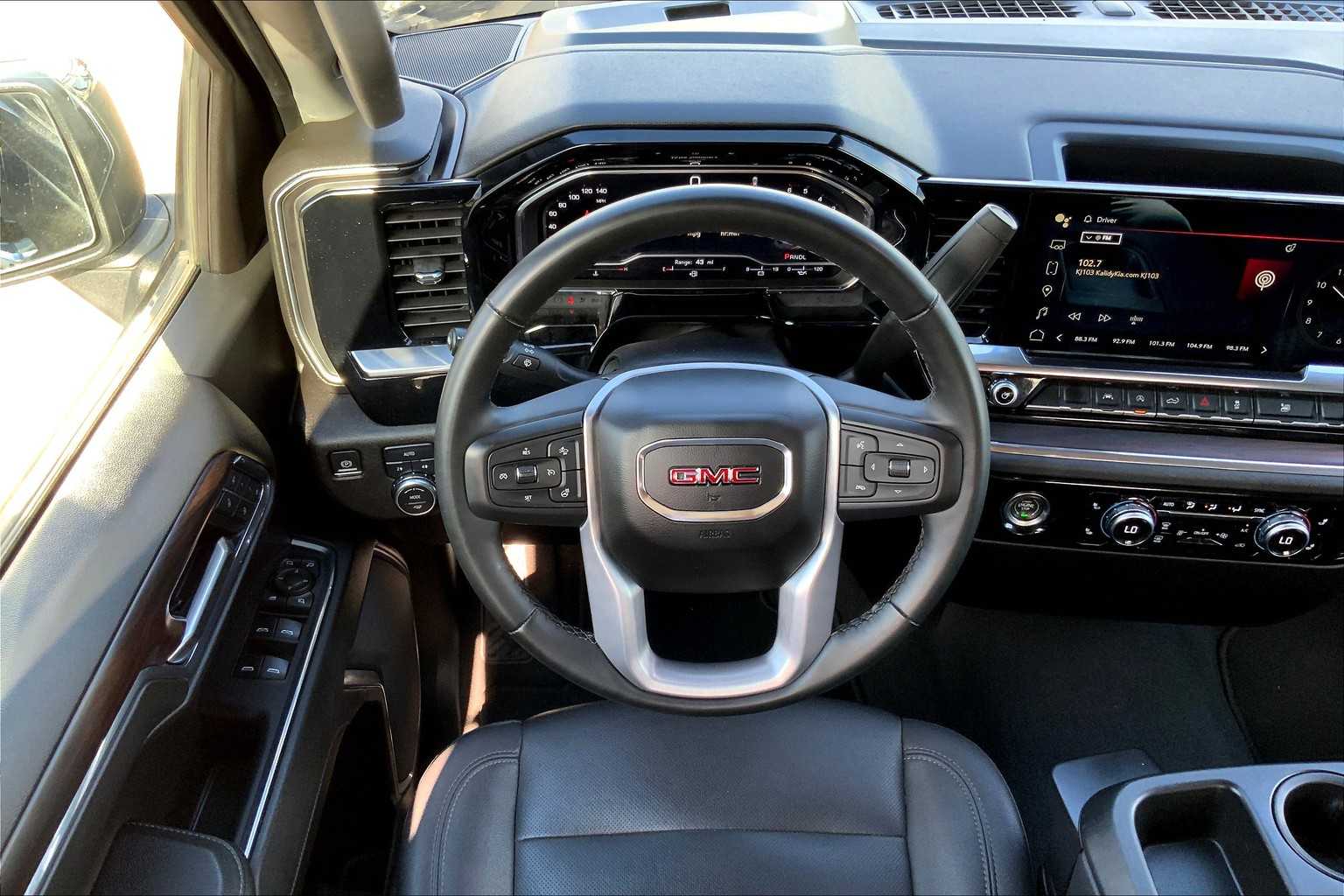 2024 Gmc Sierra 1500 SLT photo 5