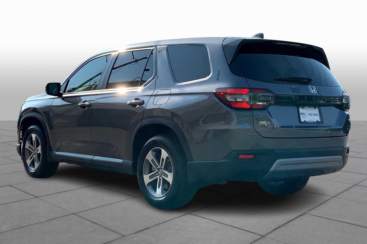 2025 Honda Pilot EX-L photo 8