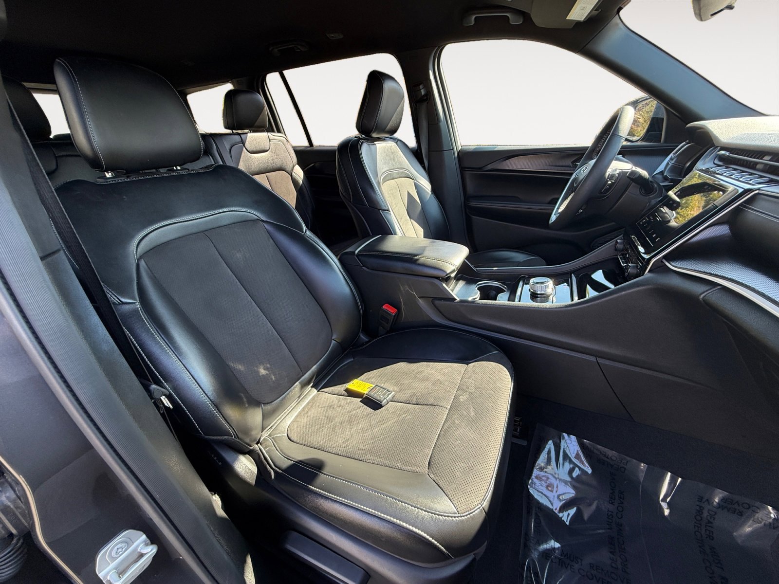 2024 Jeep Grand Cherokee Altitude photo 19