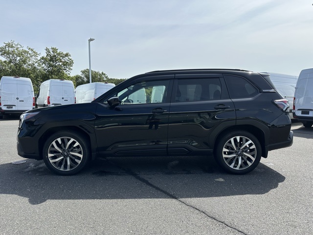 2025 Subaru Forester Touring photo 3