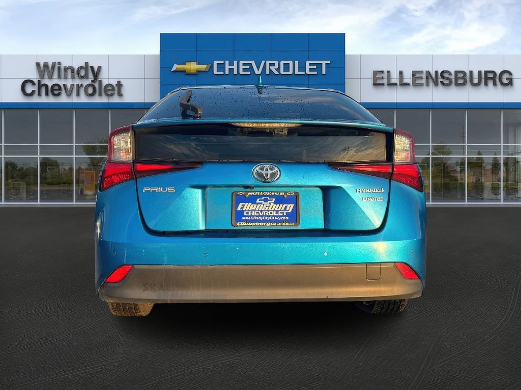 2019 Toyota Prius Limited photo 3