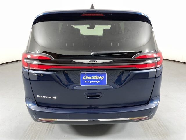 2025 Chrysler Pacifica photo 7