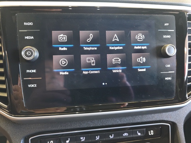 2022 Volkswagen Atlas Cross Sport V6 SE Technology photo 22