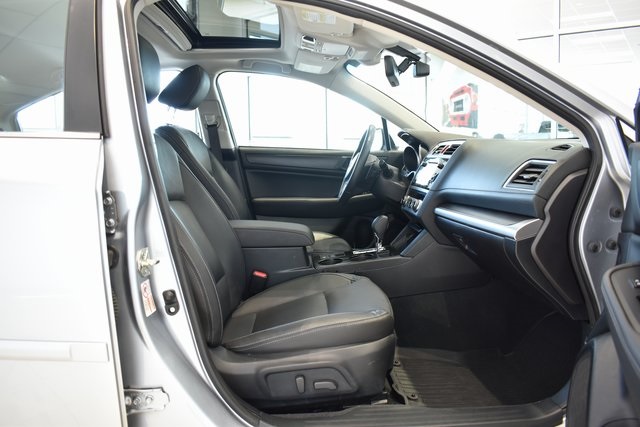 2017 Subaru Legacy 3.6R Limited photo 11