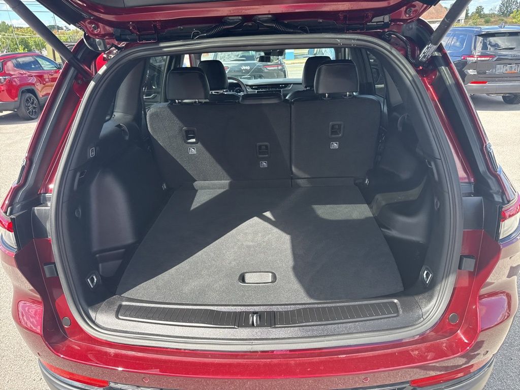 2025 Jeep Grand Cherokee Altitude photo 16