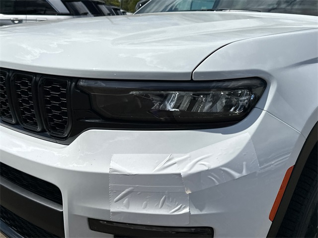 2025 Jeep Grand Cherokee Limited photo 6