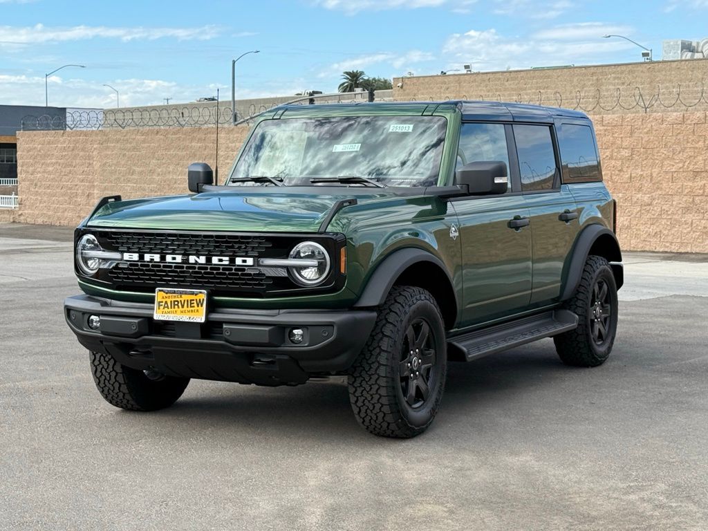 2025 Ford Bronco Outer Banks photo 6