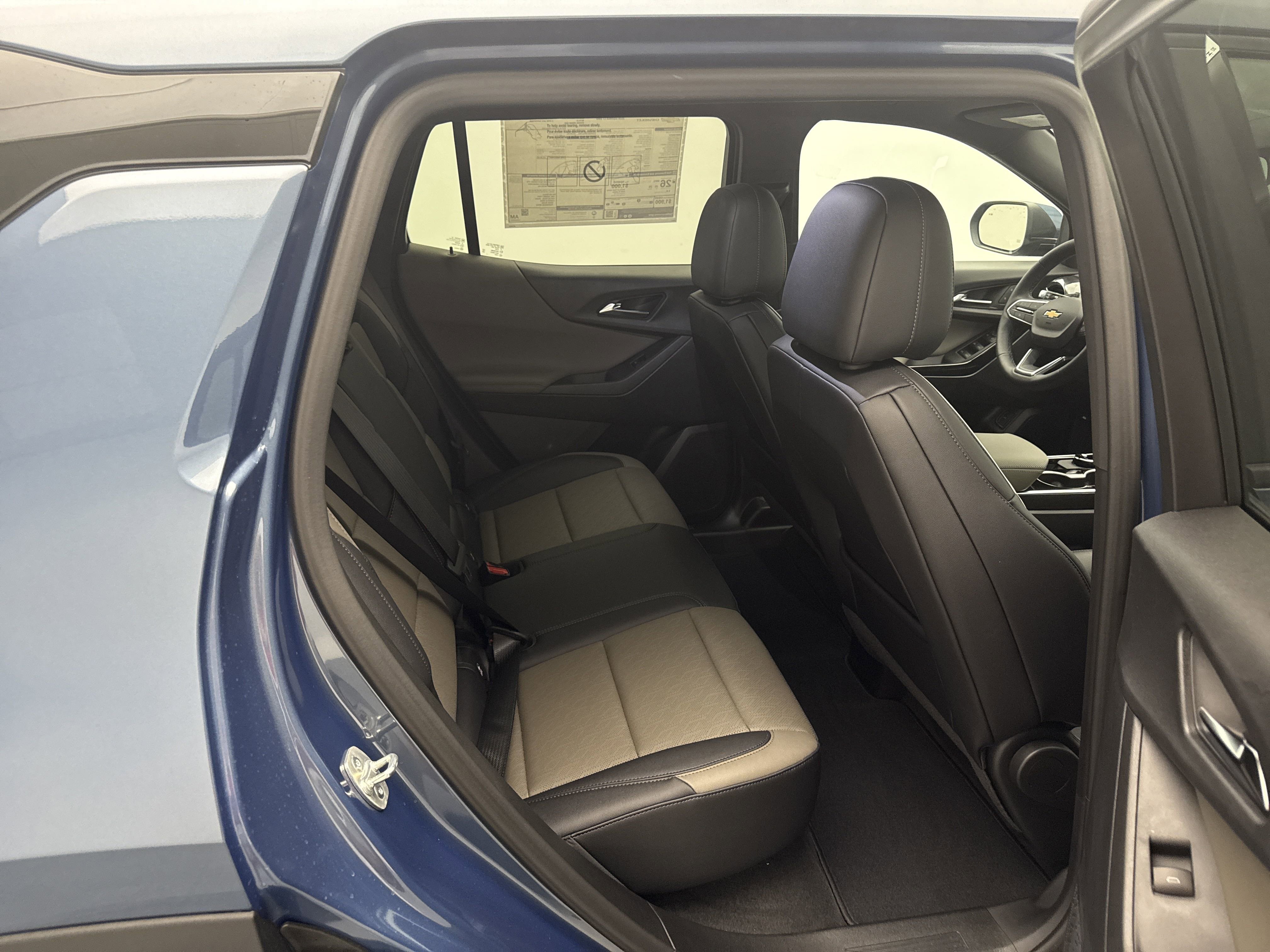 2026 Chevrolet Equinox LT photo 10