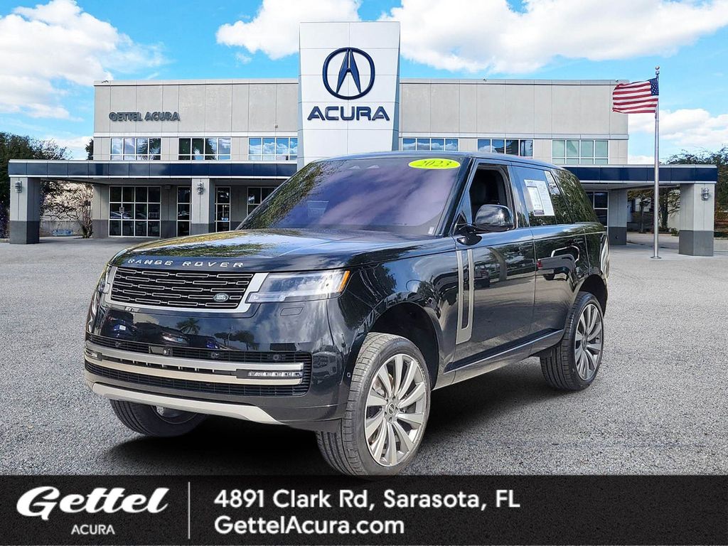 2023 Land Rover Range Rover SE's photo