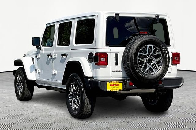 2025 Jeep Wrangler Sahara photo 3
