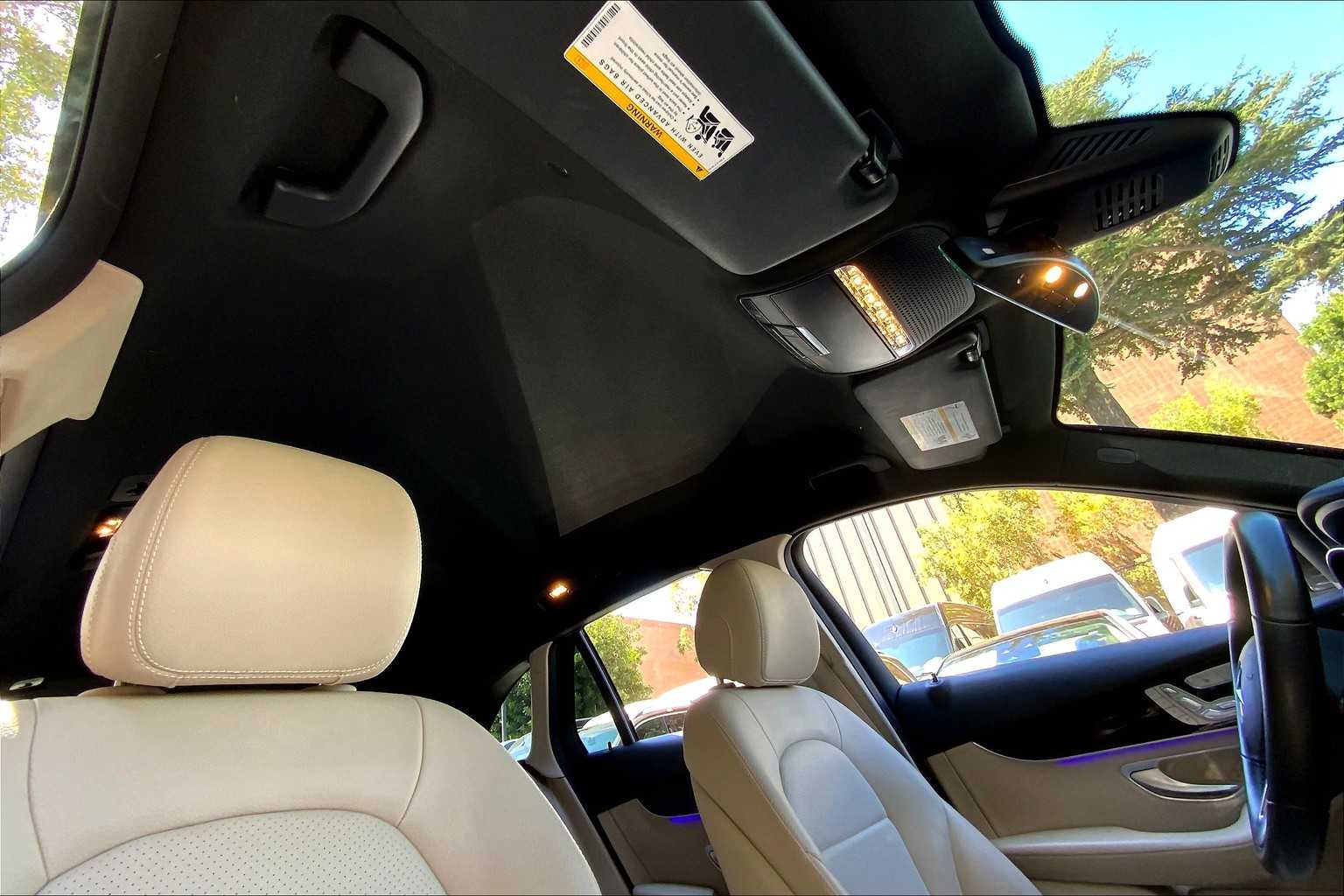 2021 Mercedes Benz GLC 300 photo 13