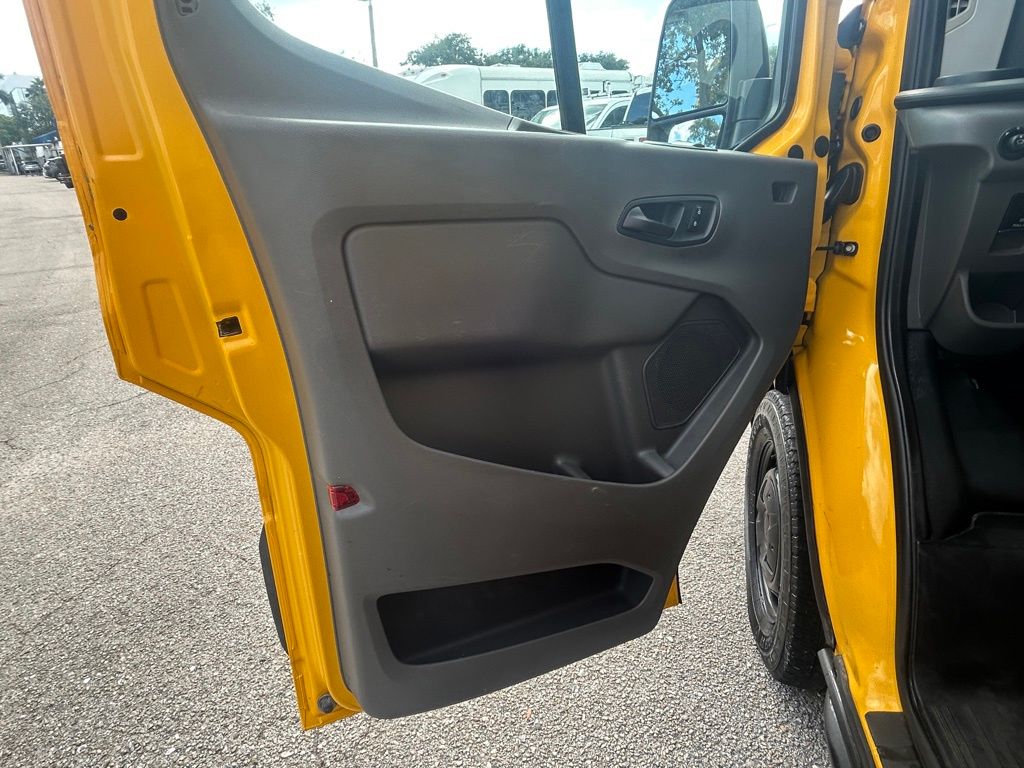 2021 Ford Transit photo 28