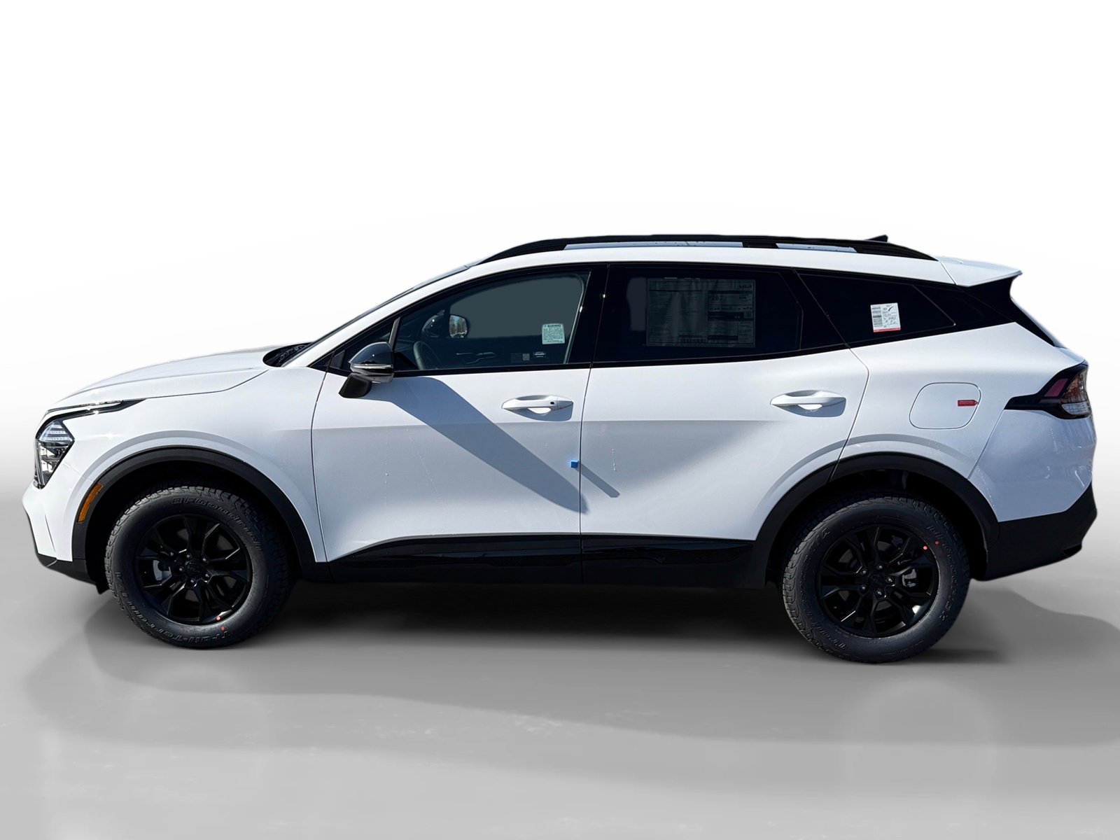 2025 Kia Sportage X-Pro photo 2