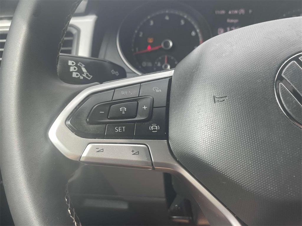 2021 Volkswagen Atlas Cross Sport SE Technology photo 16