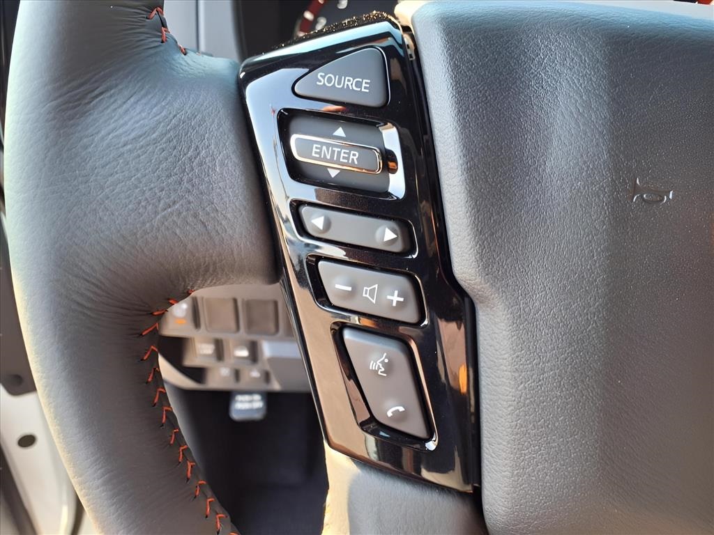 2025 Nissan Frontier PRO-4X photo 25