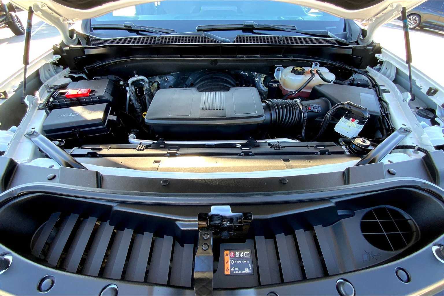 2024 Chevrolet Suburban RST photo 27