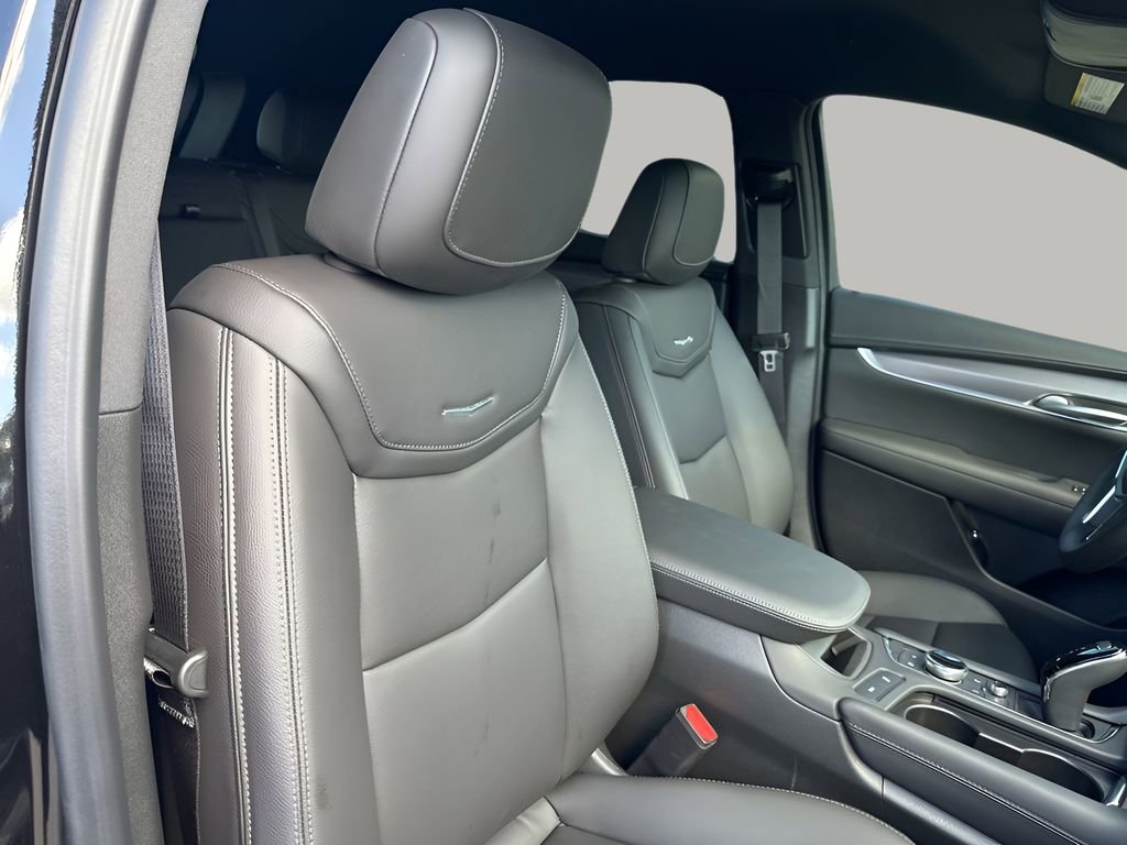 2025 Cadillac XT5 Luxury photo 14