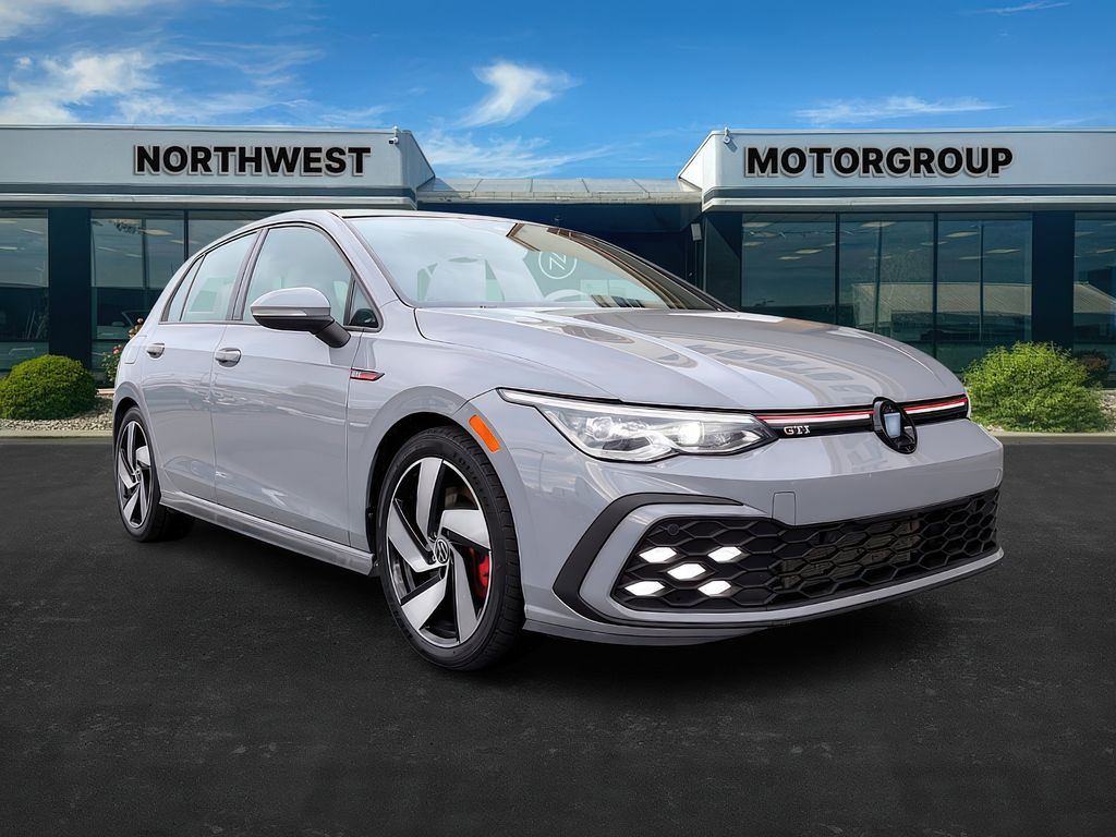 2022 Volkswagen Golf GTI SE's photo