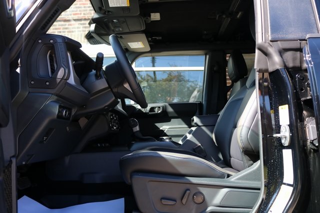 2025 Ford Bronco Outer Banks photo 15