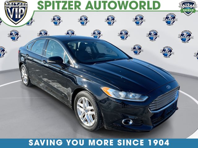 2016 Ford Fusion SE's photo