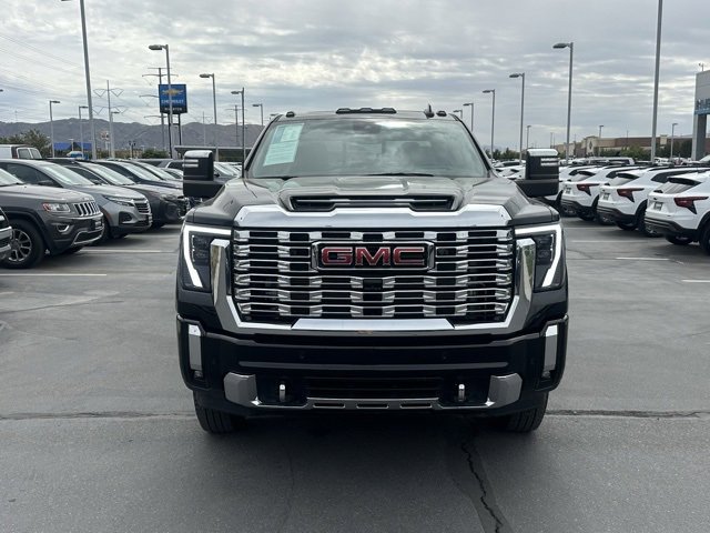 2024 Gmc Sierra 3500 HD Denali photo 3