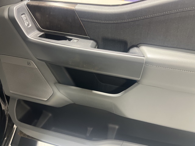 2022 Ford F-150 Lariat photo 22
