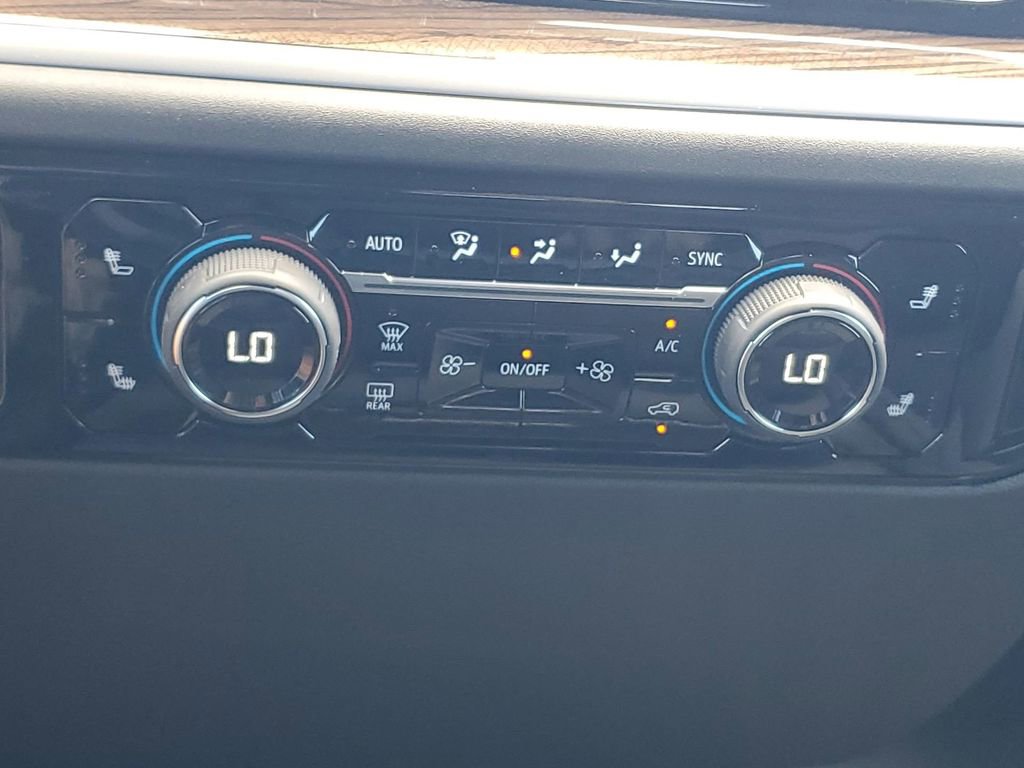 2025 Chevrolet Silverado 1500 LT photo 29
