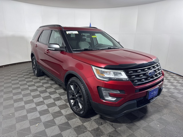 2017 Ford Explorer XLT's photo
