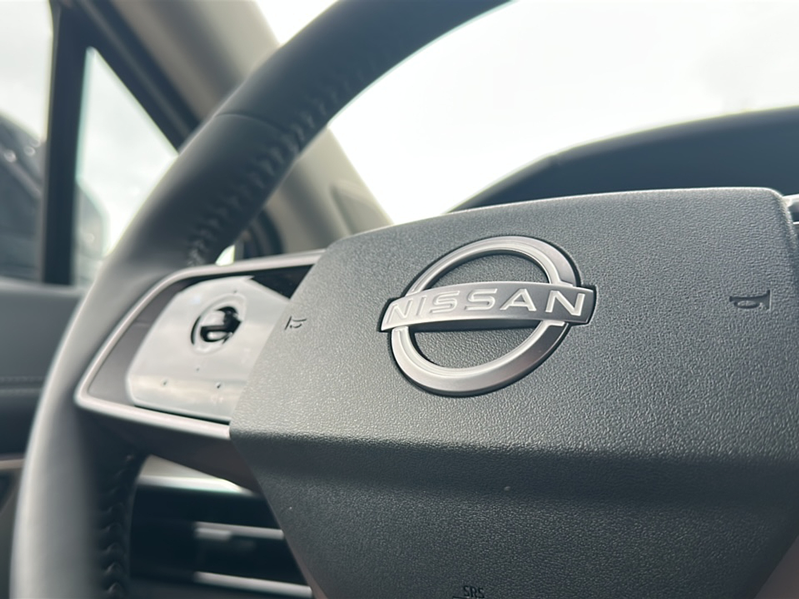 2025 Nissan Murano SL photo 11