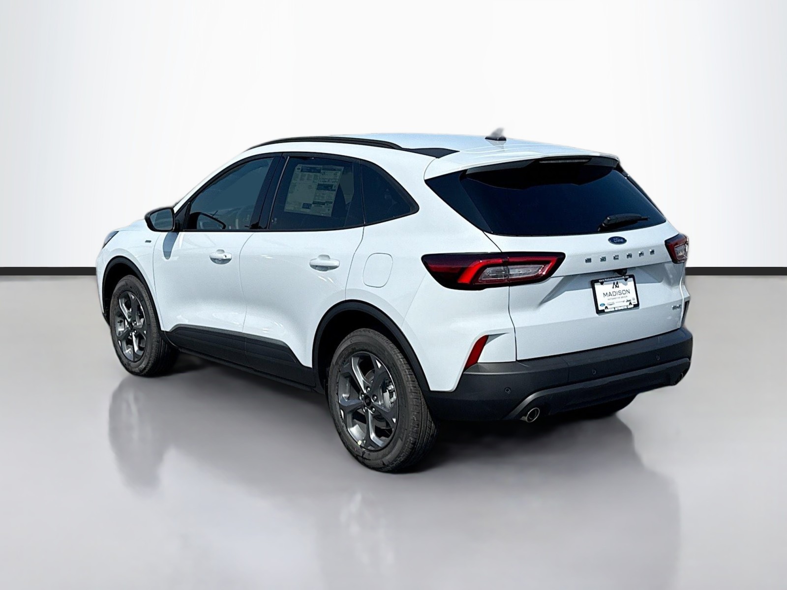 2026 Ford Escape ST-Line photo 7