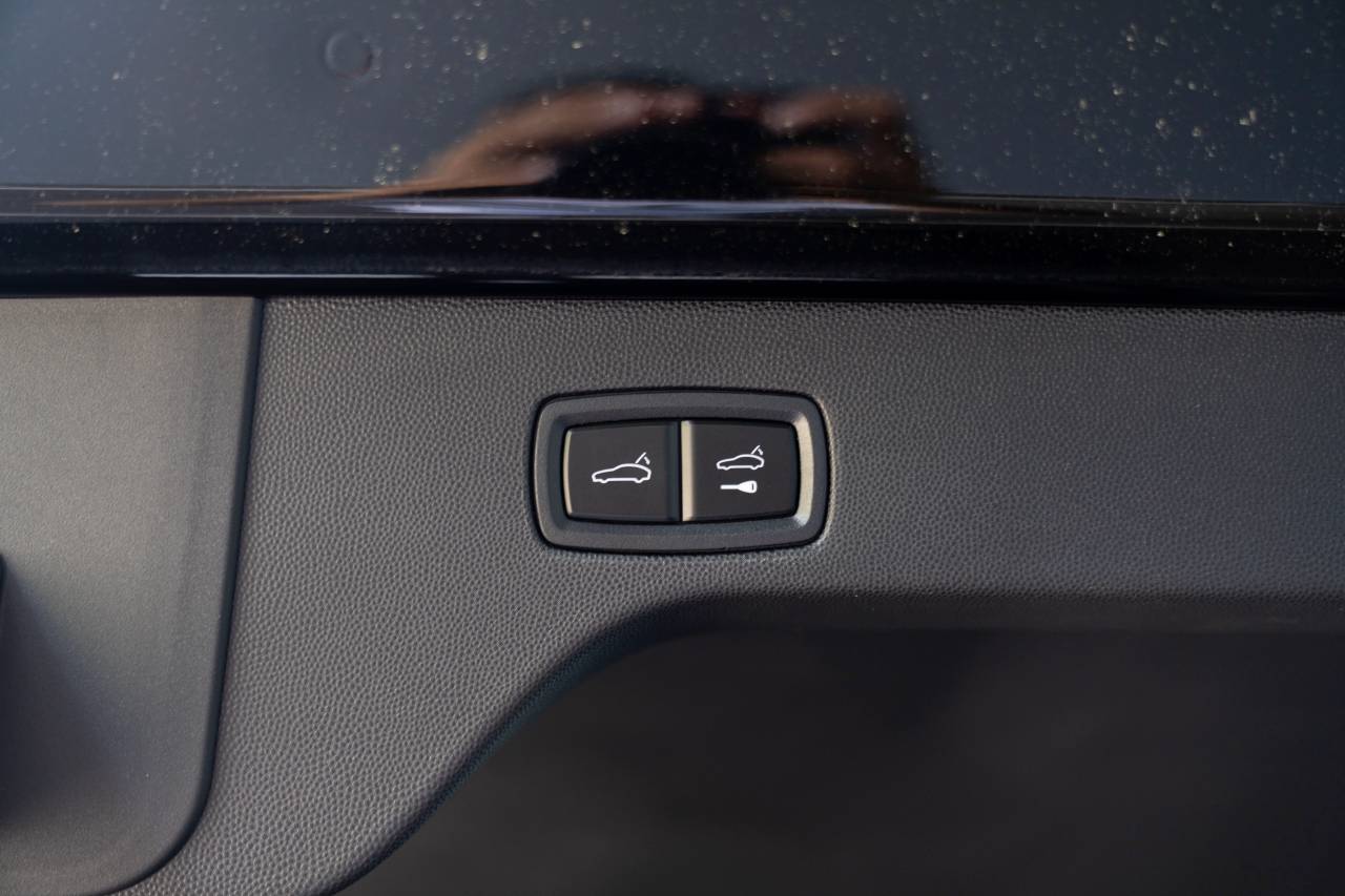2025 Porsche Macan 4 Electric photo 29