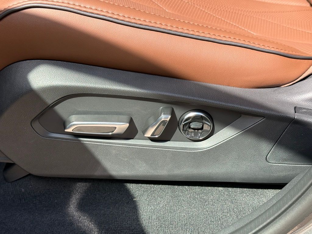 2026 Acura MDX SH-AWD Advance photo 22