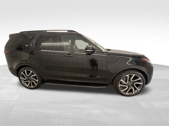 2025 Land Rover Discovery S photo 5