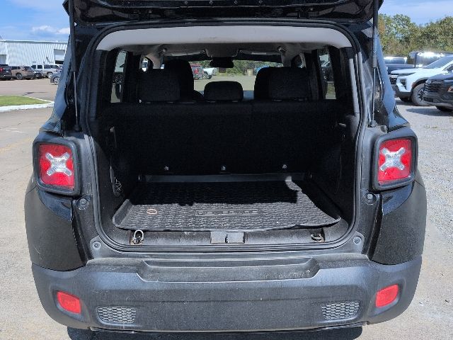 2018 Jeep Renegade Latitude North Edition photo 6