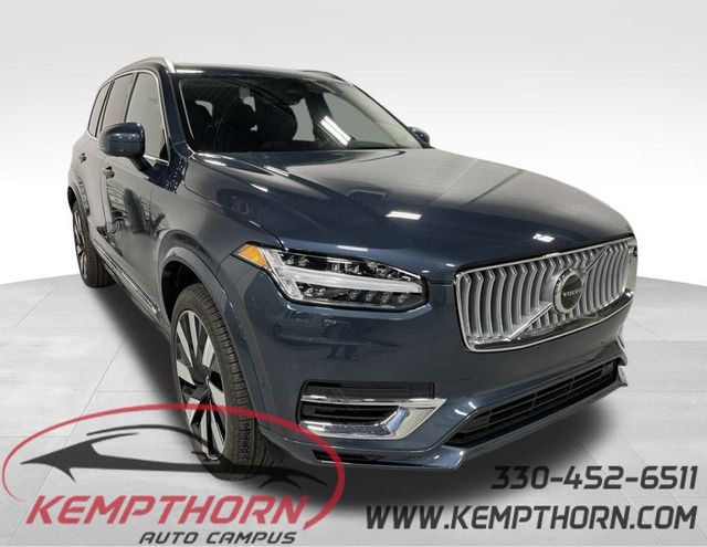 2025 Volvo XC90 Plus's photo