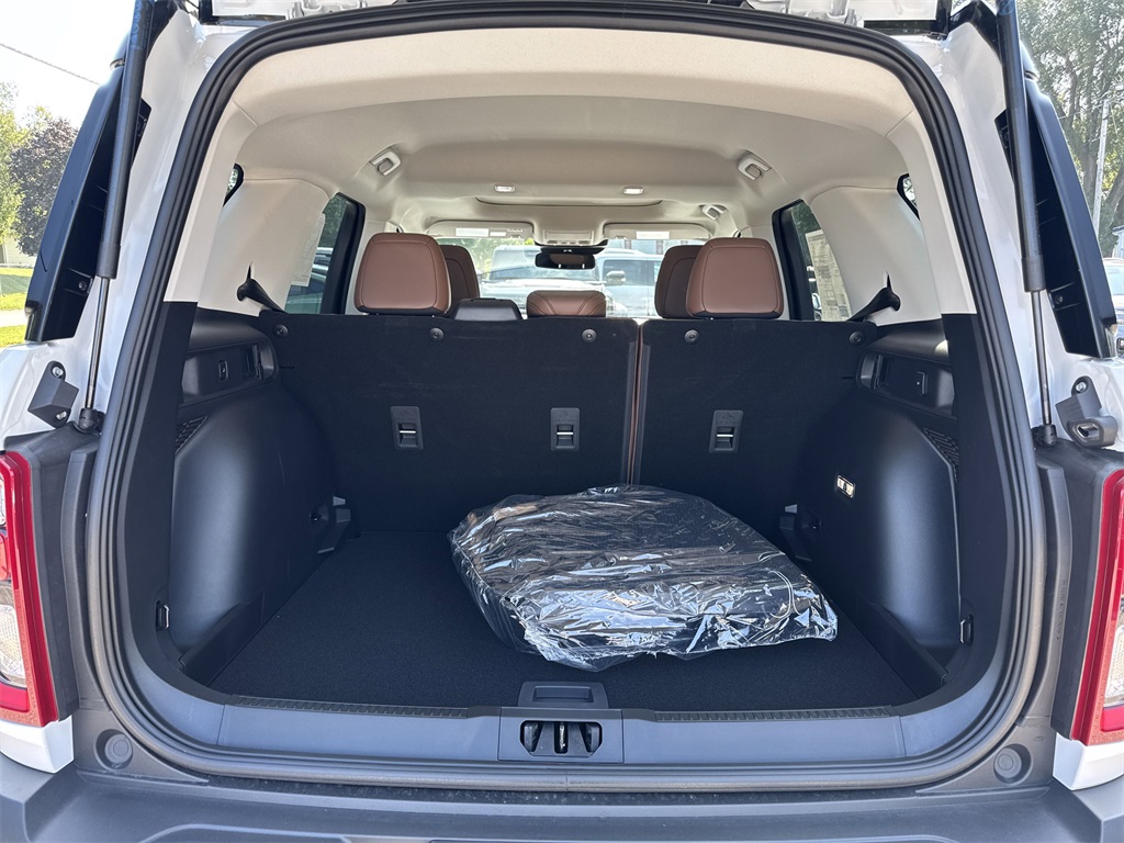 2025 Ford Bronco Sport Outer Banks photo 4