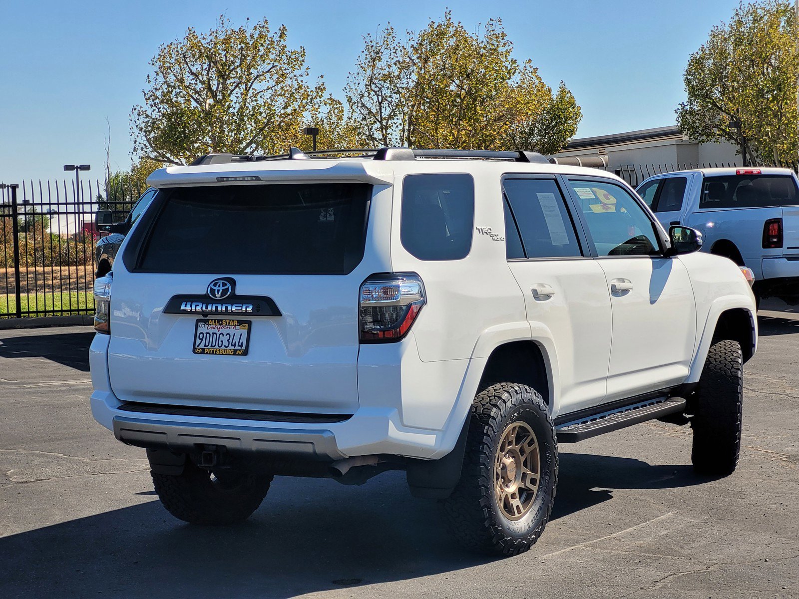 2023 Toyota 4Runner TRD Off-Road Premium photo 4