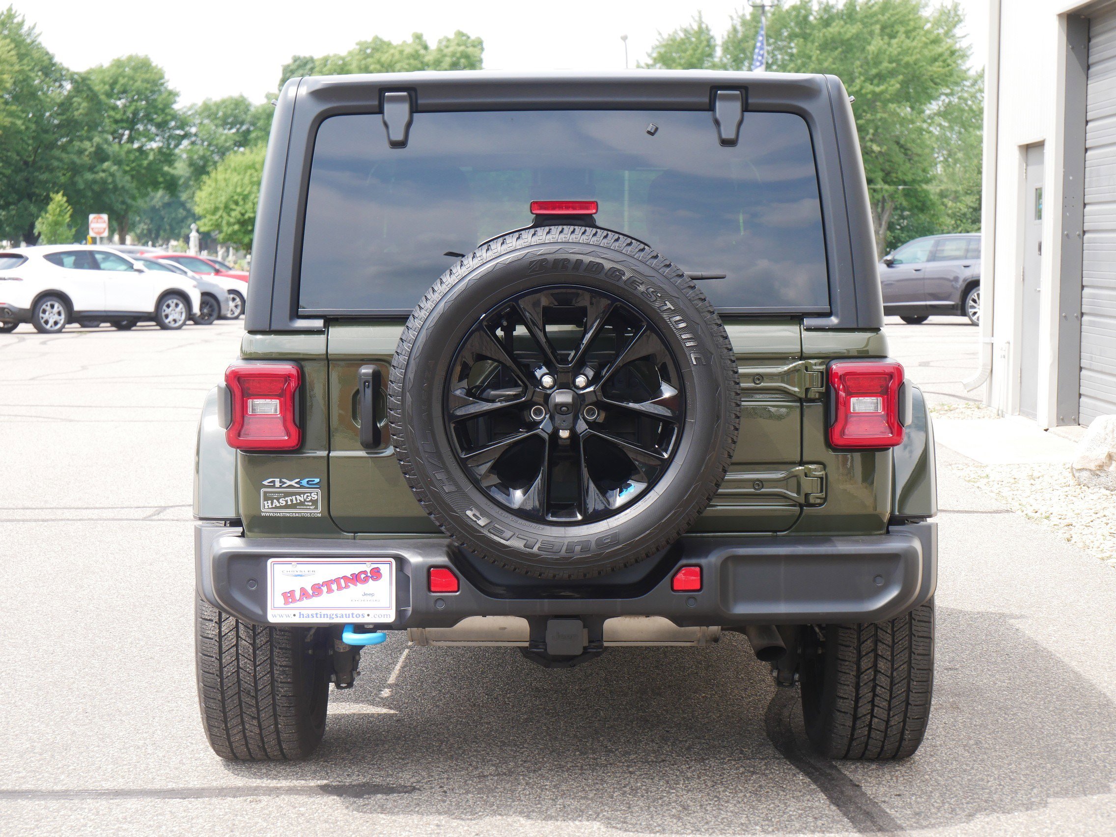 2022 Jeep Wrangler 4xe Unlimited Sahara photo 4