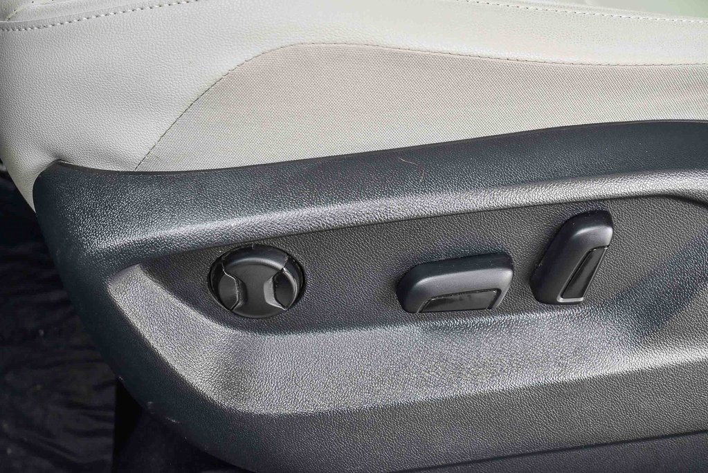 2021 Volkswagen Tiguan SE photo 18