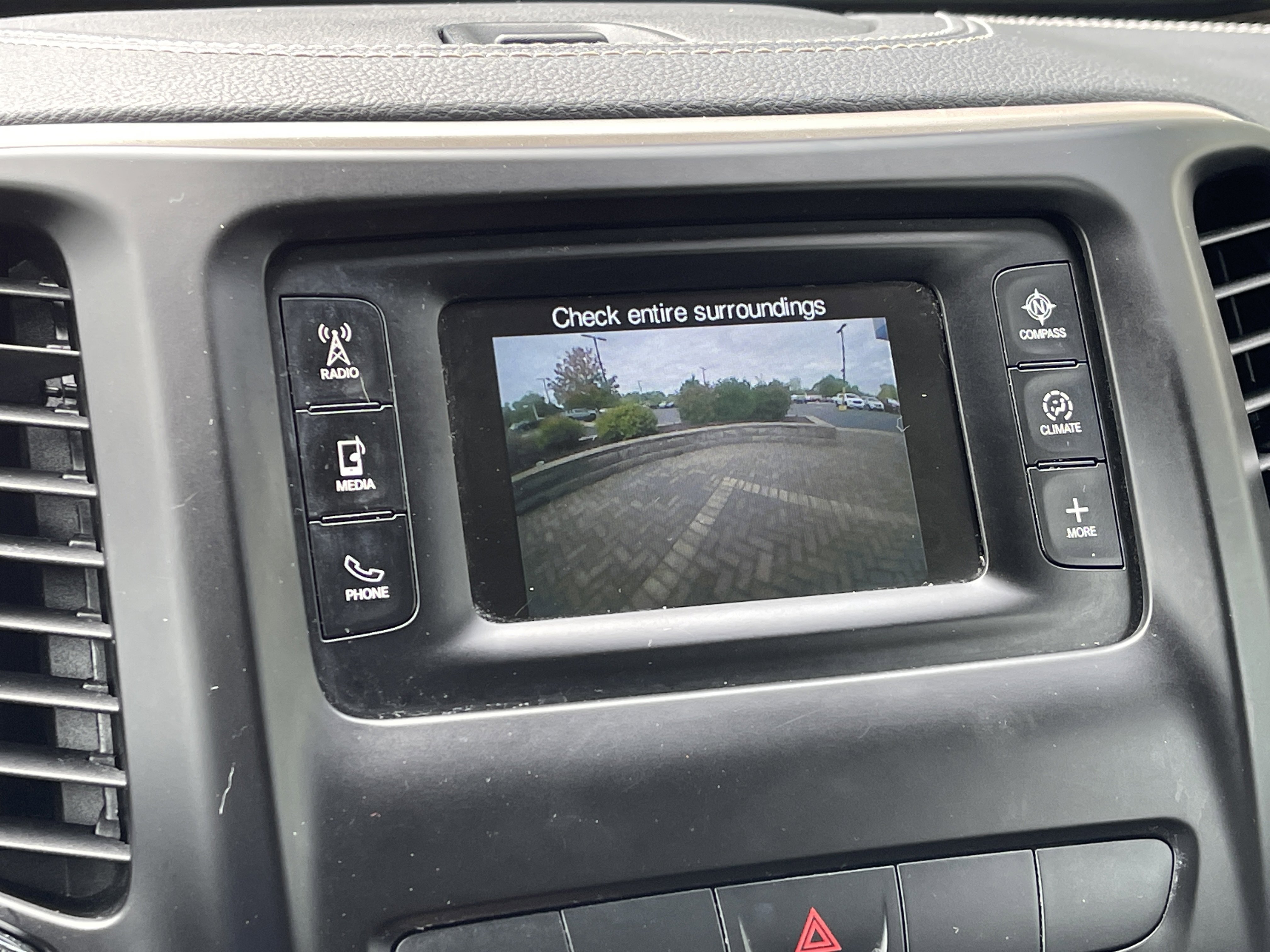 2015 Jeep Cherokee Latitude photo 3