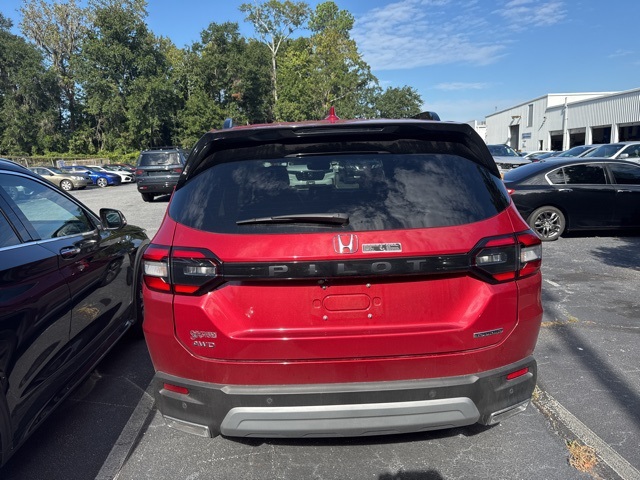 2025 Honda Pilot Touring photo 3