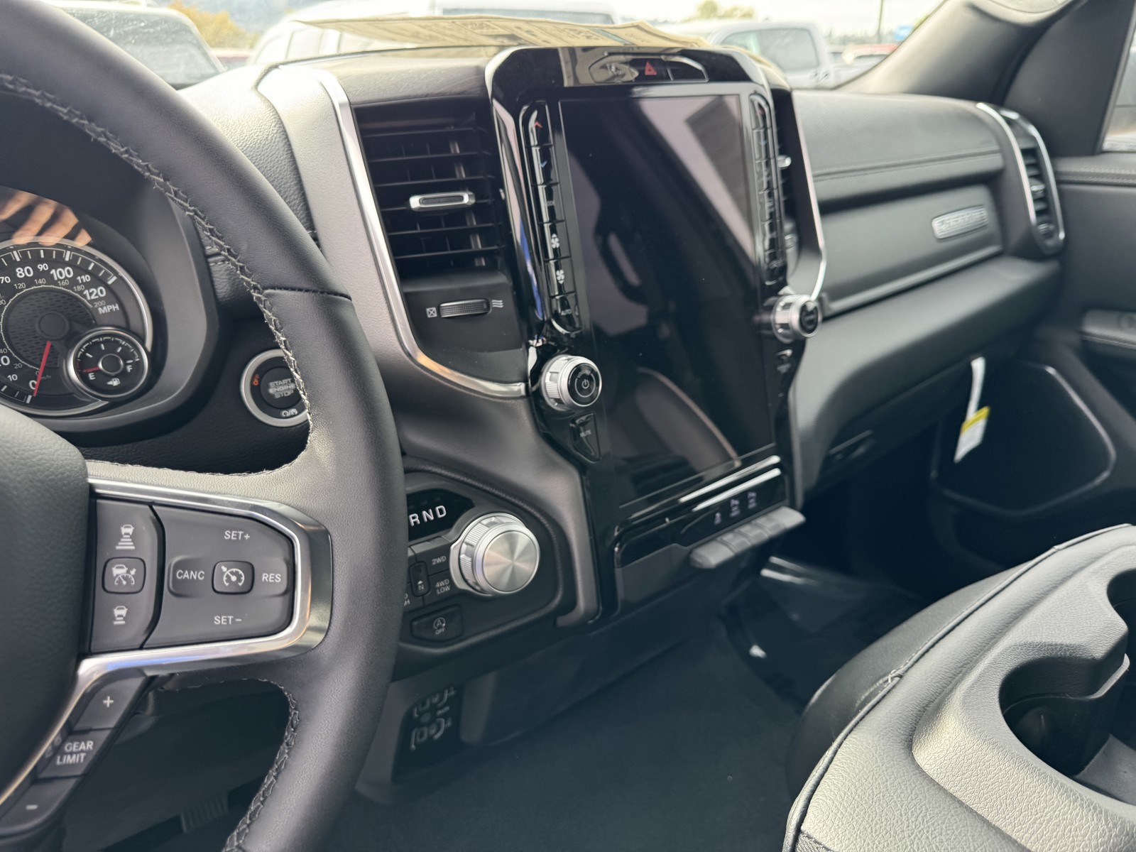 2025 Ram 1500 Laramie photo 16