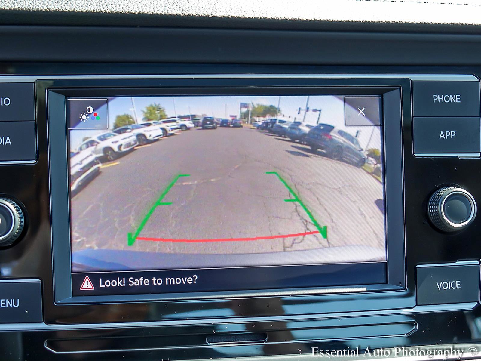 2022 VOLKSWAGEN JETTA - Image 16