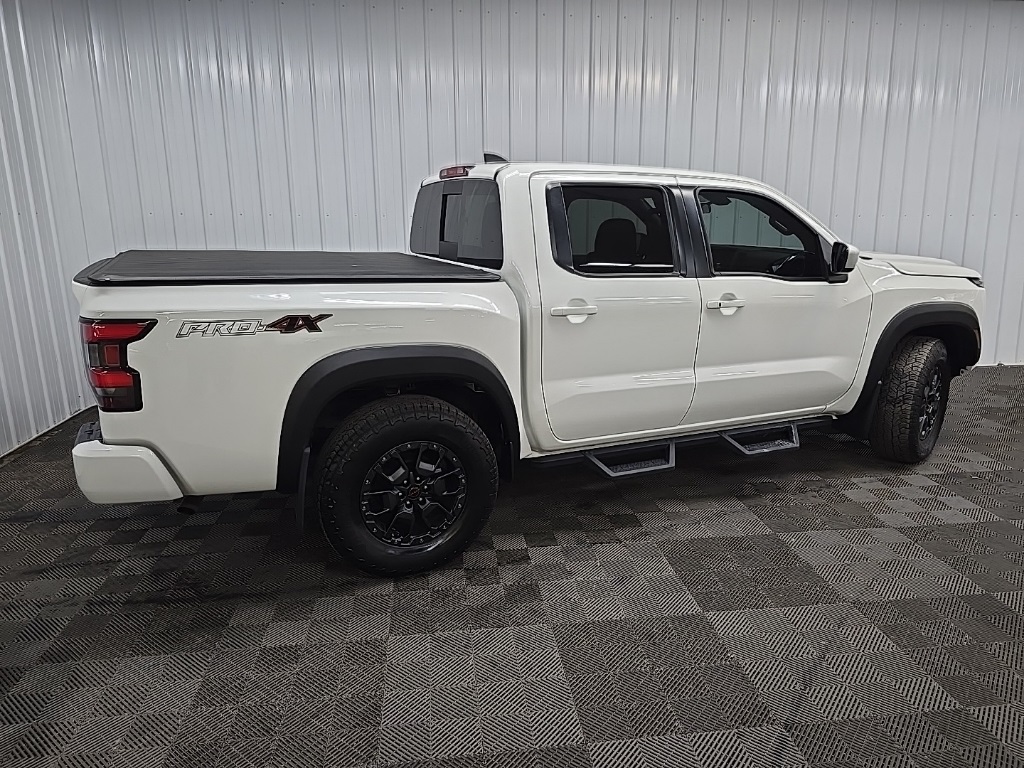 2023 Nissan Frontier PRO-4X photo 3